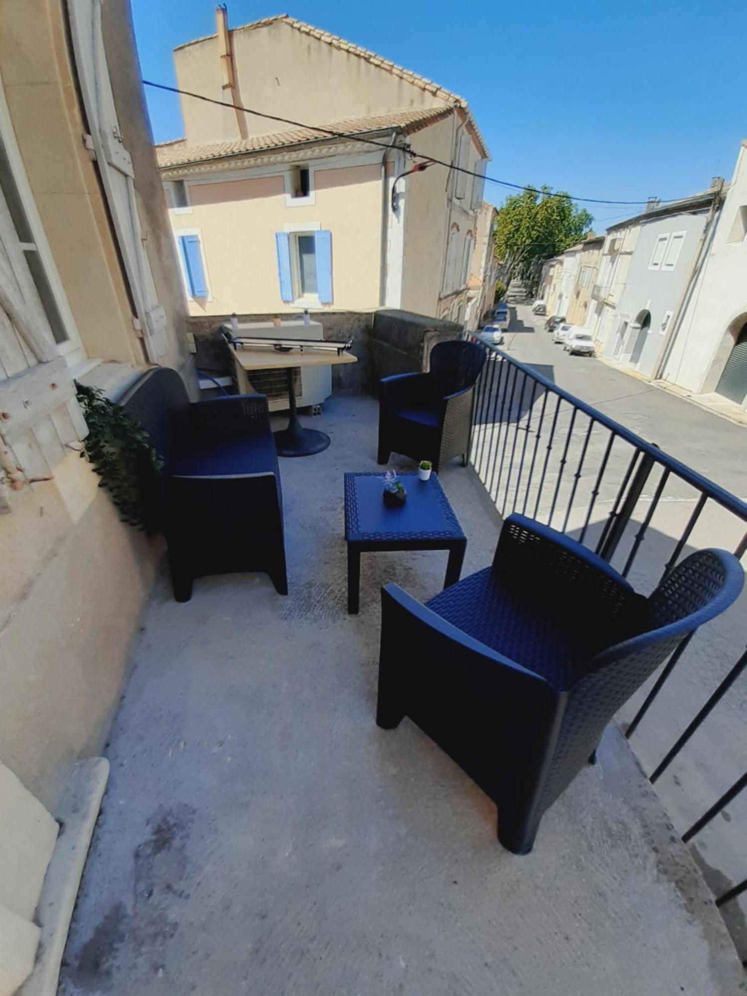 Les 27 Villa Ginestas Luaran gambar