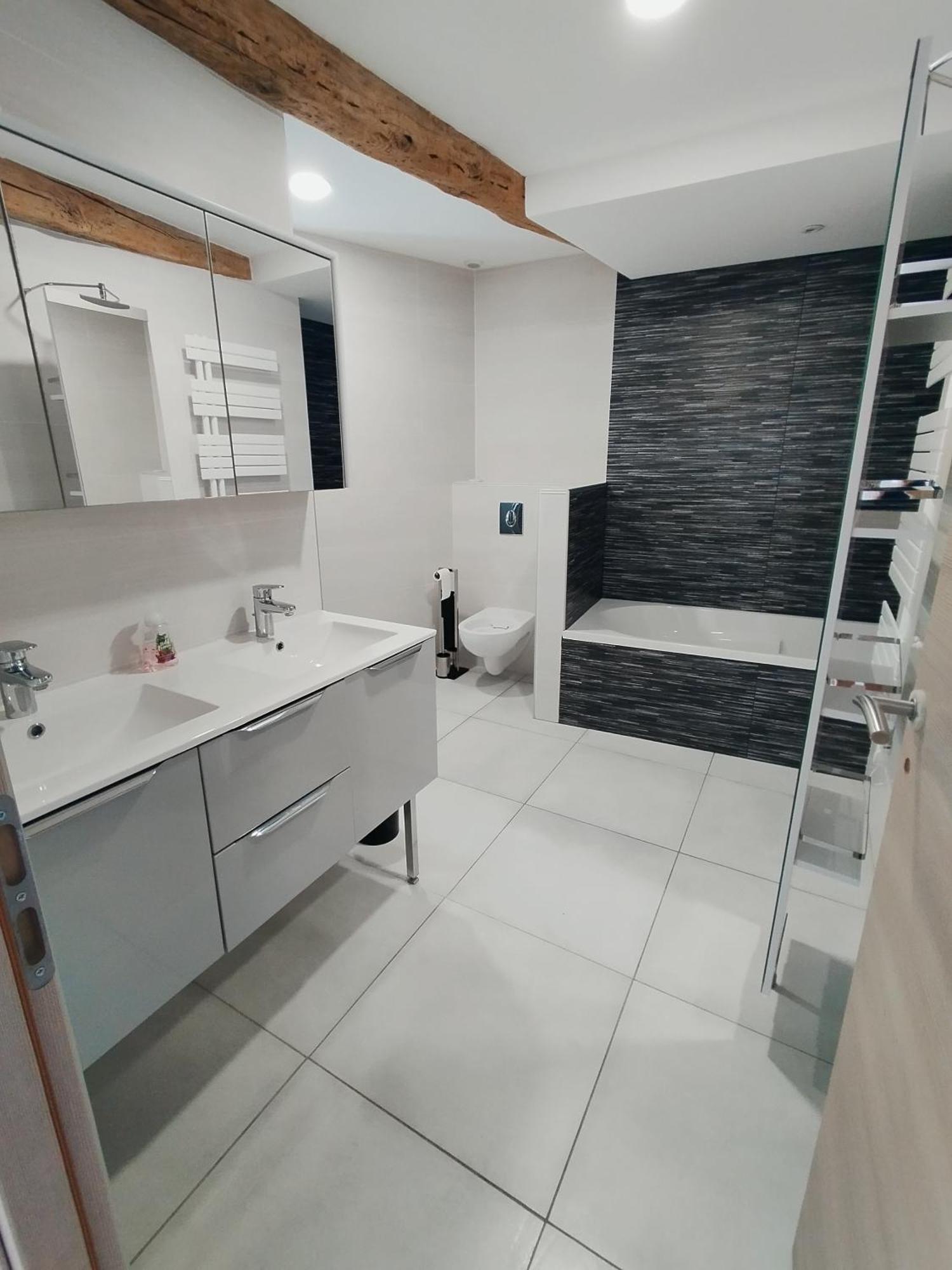 Les 27 Villa Ginestas Luaran gambar